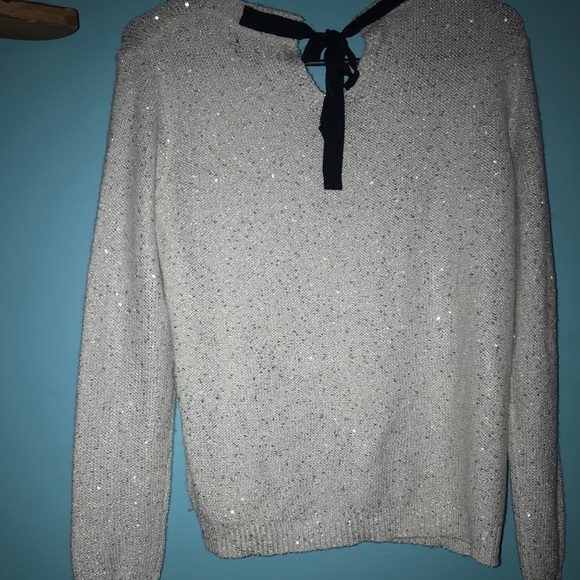 ⭐️NWT! Sparkle sweater with tie at the back! - Picture 4 of 4